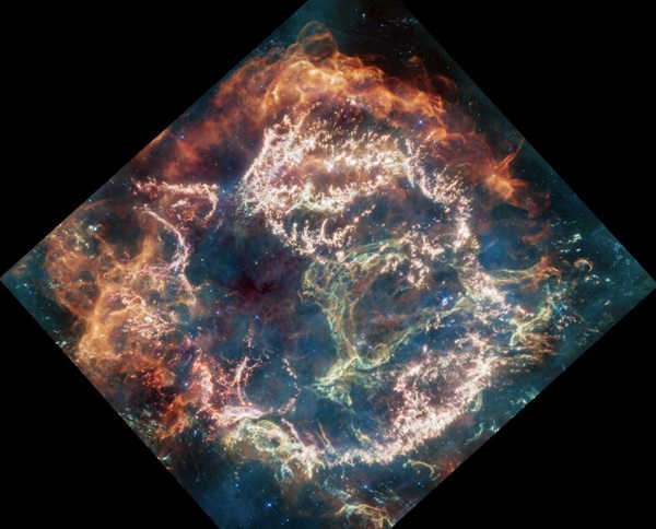 JWST captures photo of star’s mutilated body  The